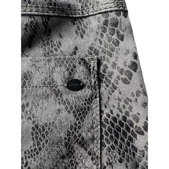 Bevy Flog Shely Women’s Sz 26 Black Gray Python Snake Pull On Pants - Picture 8 of 9
